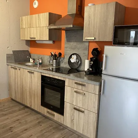 E R-2 Masseboeuf Apartament
